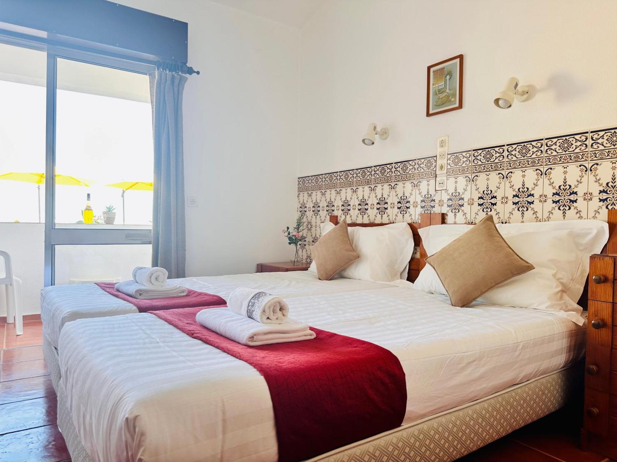 Guest house Bela *